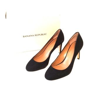 Banana Republic Black Suede Pumps